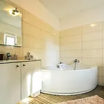 Anic By Interhome Semesterbostad Smilcic