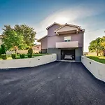 Anic By Interhome