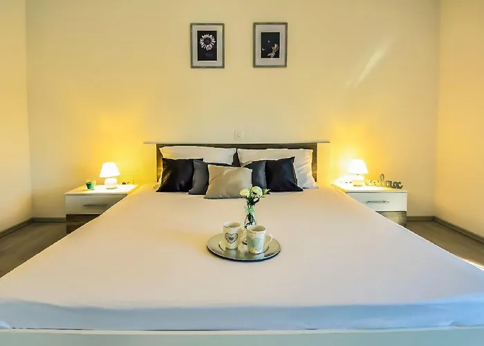 Anic By Interhome * Smilcic