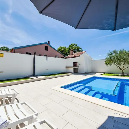 Сasa de vacaciones Anic By Interhome